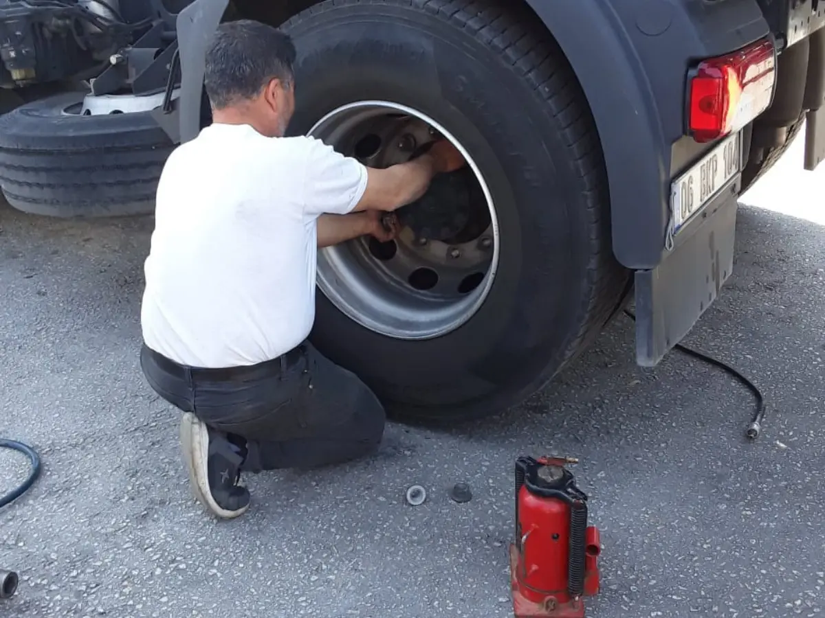 Karesi Oto Lastikçi